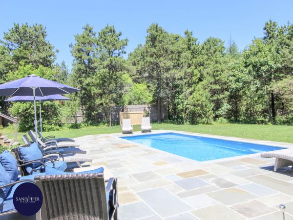 Cape Cod Home 995022