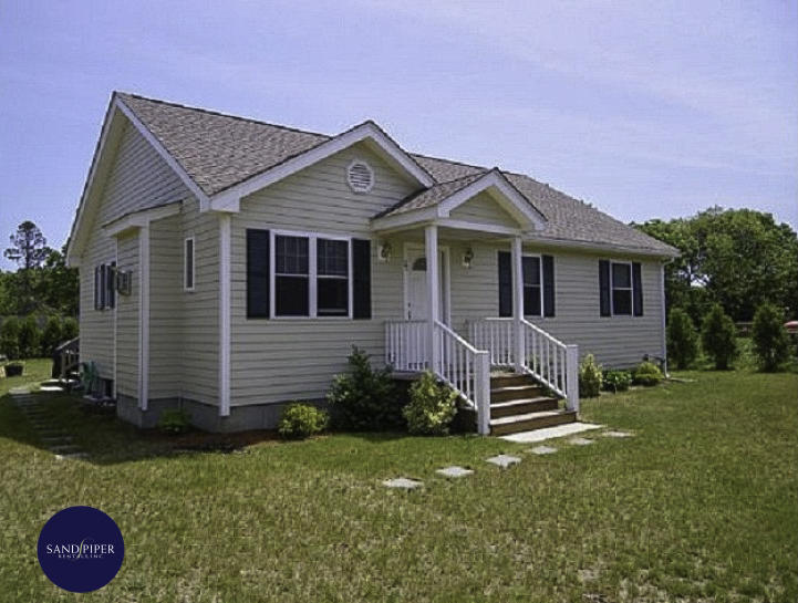 Cape Cod Home 995023