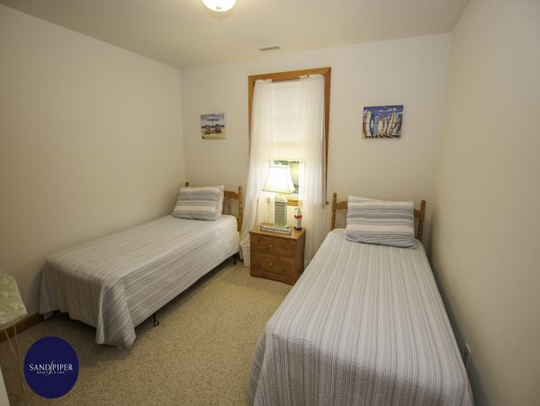 Cape Cod Home 995023