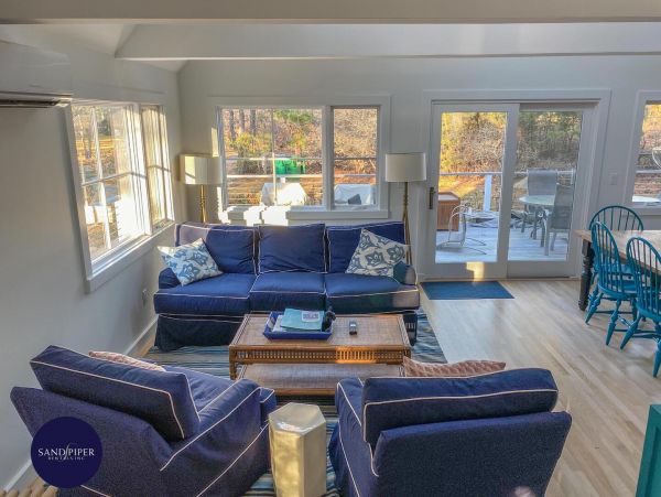 Cape Cod Home 995024