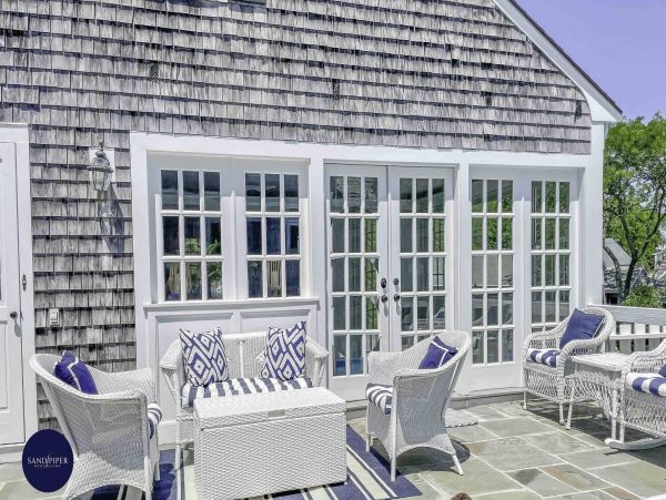 Cape Cod Home 995025