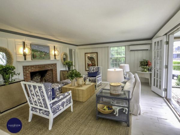 Cape Cod Home 995025