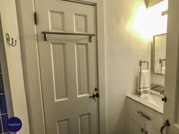 Cape Cod Home 995025