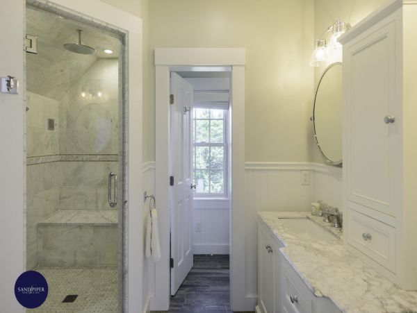 Cape Cod Home 995026