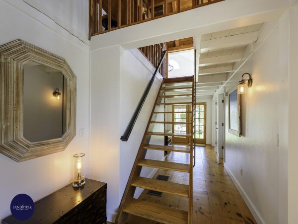 Cape Cod Home 995026