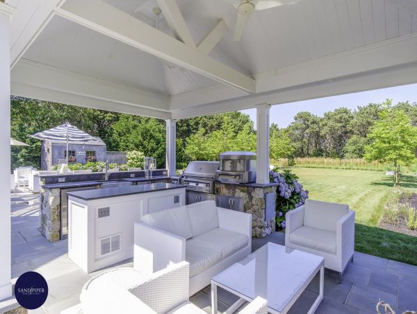Cape Cod Home 995026