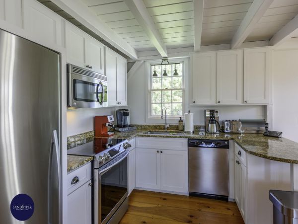 Cape Cod Home 995026