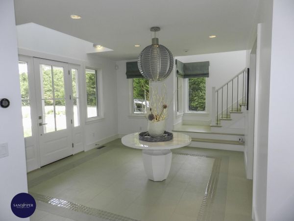 Cape Cod Home 995027
