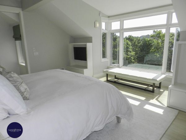 Cape Cod Home 995027
