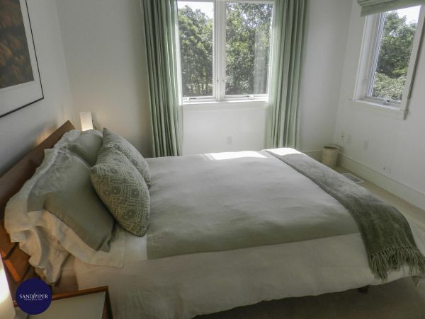 Cape Cod Home 995027