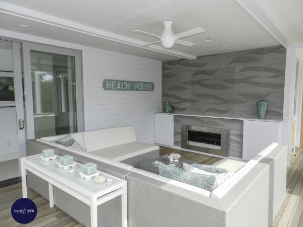 Cape Cod Home 995027