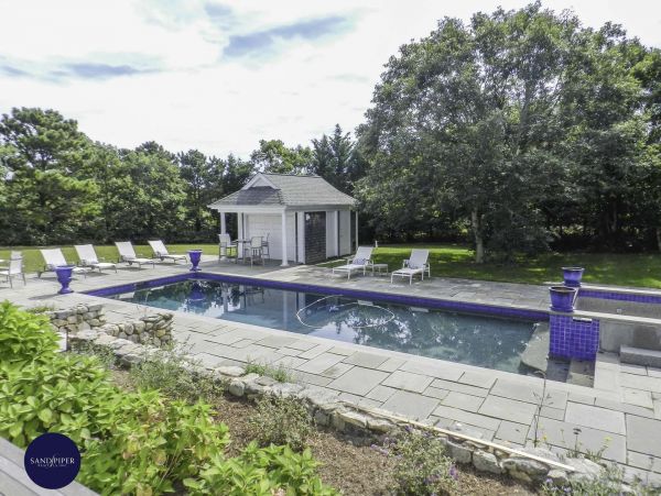 Cape Cod Home 995027