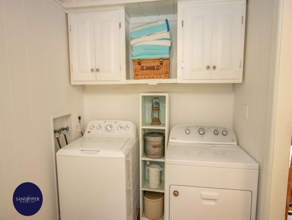 Cape Cod Home 995028