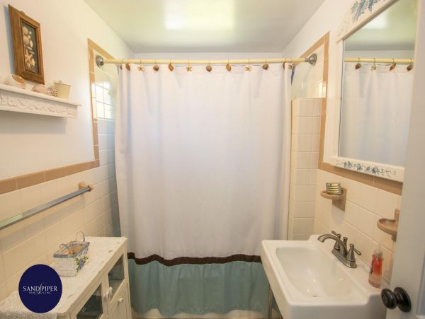 Cape Cod Home 995028