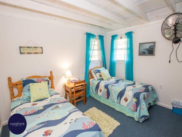 Cape Cod Home 995028