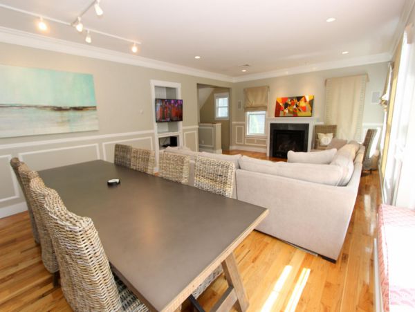 Cape Cod Home 995030