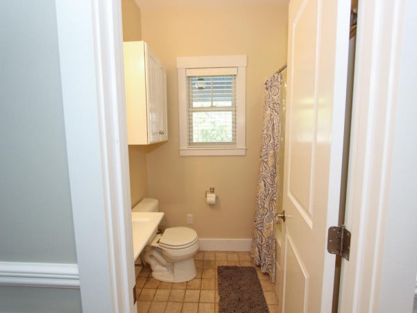 Cape Cod Home 995030