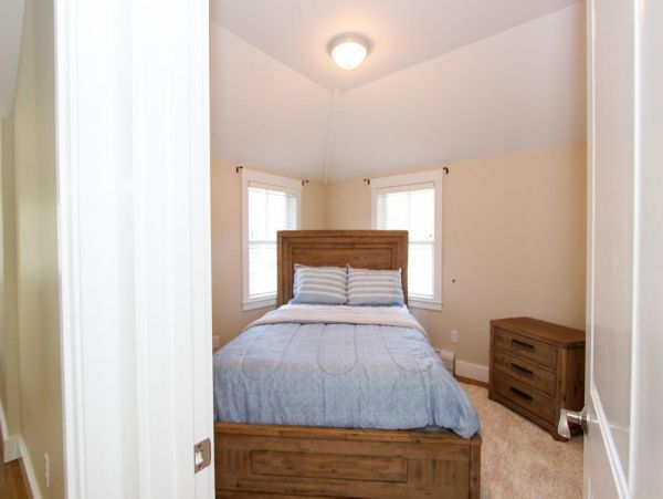 Cape Cod Home 995030