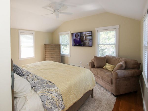 Cape Cod Home 995030