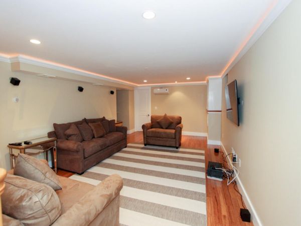 Cape Cod Home 995030