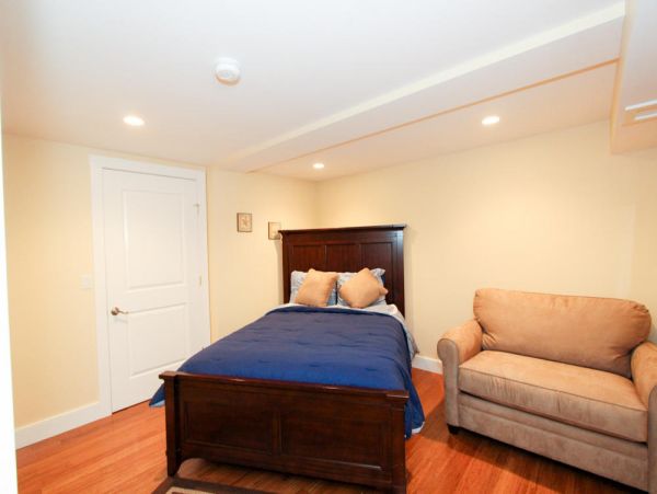 Cape Cod Home 995030
