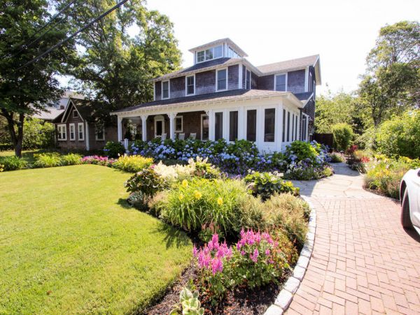 Cape Cod Home 995030