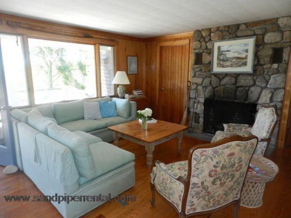 Cape Cod Home 995032