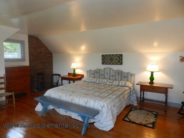 Cape Cod Home 995032