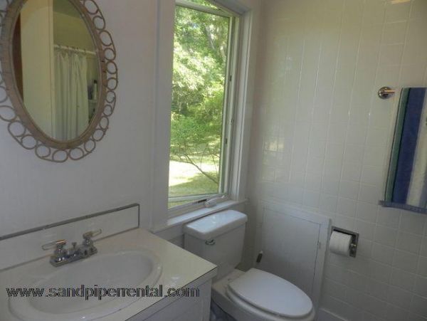 Cape Cod Home 995032