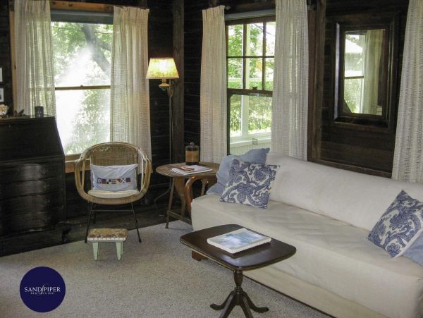 Cape Cod Home 995033
