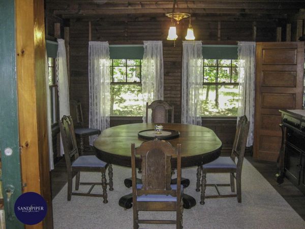 Cape Cod Home 995033