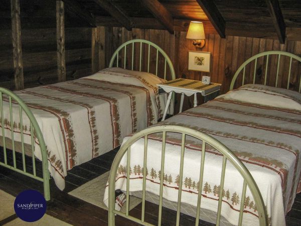 Cape Cod Home 995033