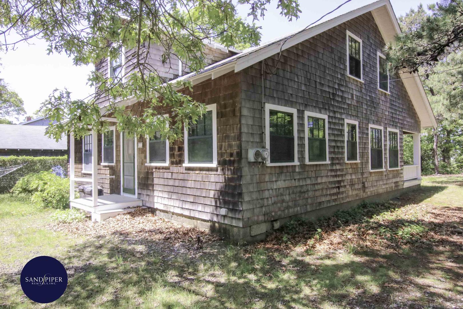 Cape Cod Home 995033