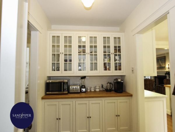 Cape Cod Home 995034