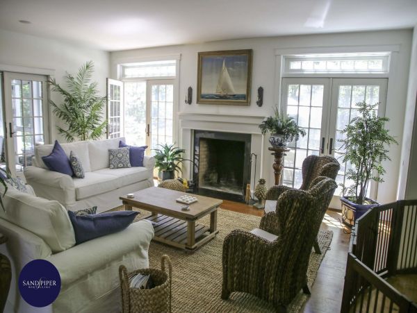 Cape Cod Home 995034