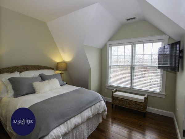 Cape Cod Home 995034