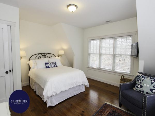 Cape Cod Home 995034