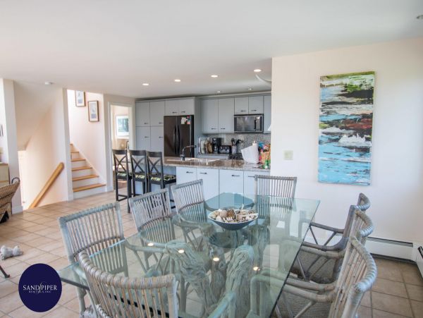 Cape Cod Home 995035