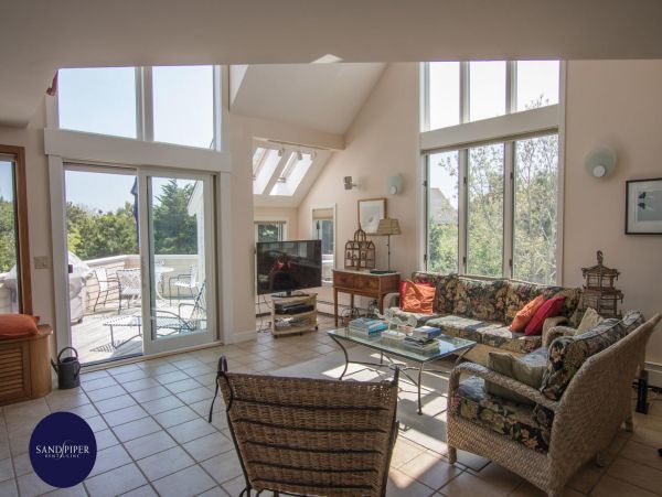 Cape Cod Home 995035