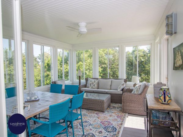 Cape Cod Home 995035