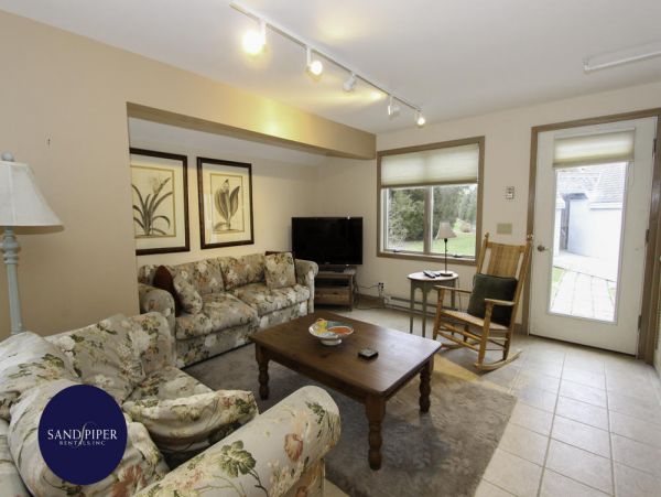 Cape Cod Home 995035