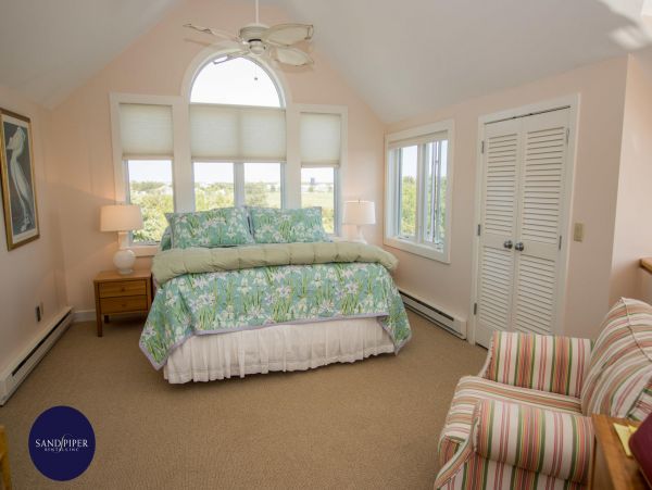 Cape Cod Home 995035