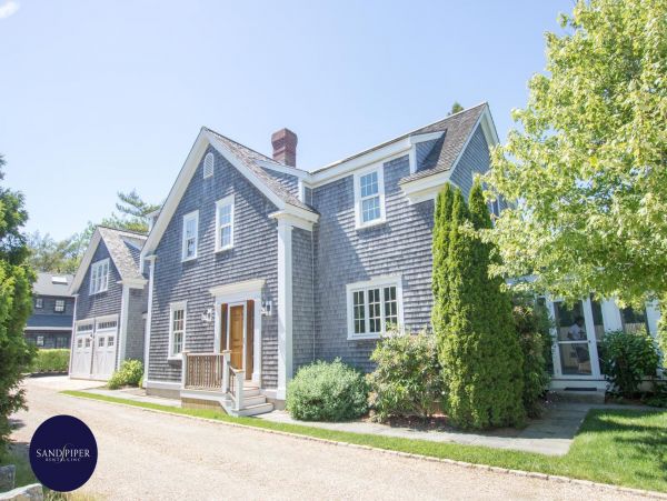 Cape Cod Home 995036