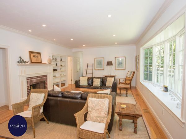 Cape Cod Home 995036