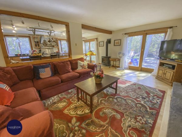 Cape Cod Home 995037