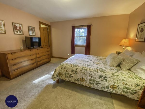 Cape Cod Home 995037