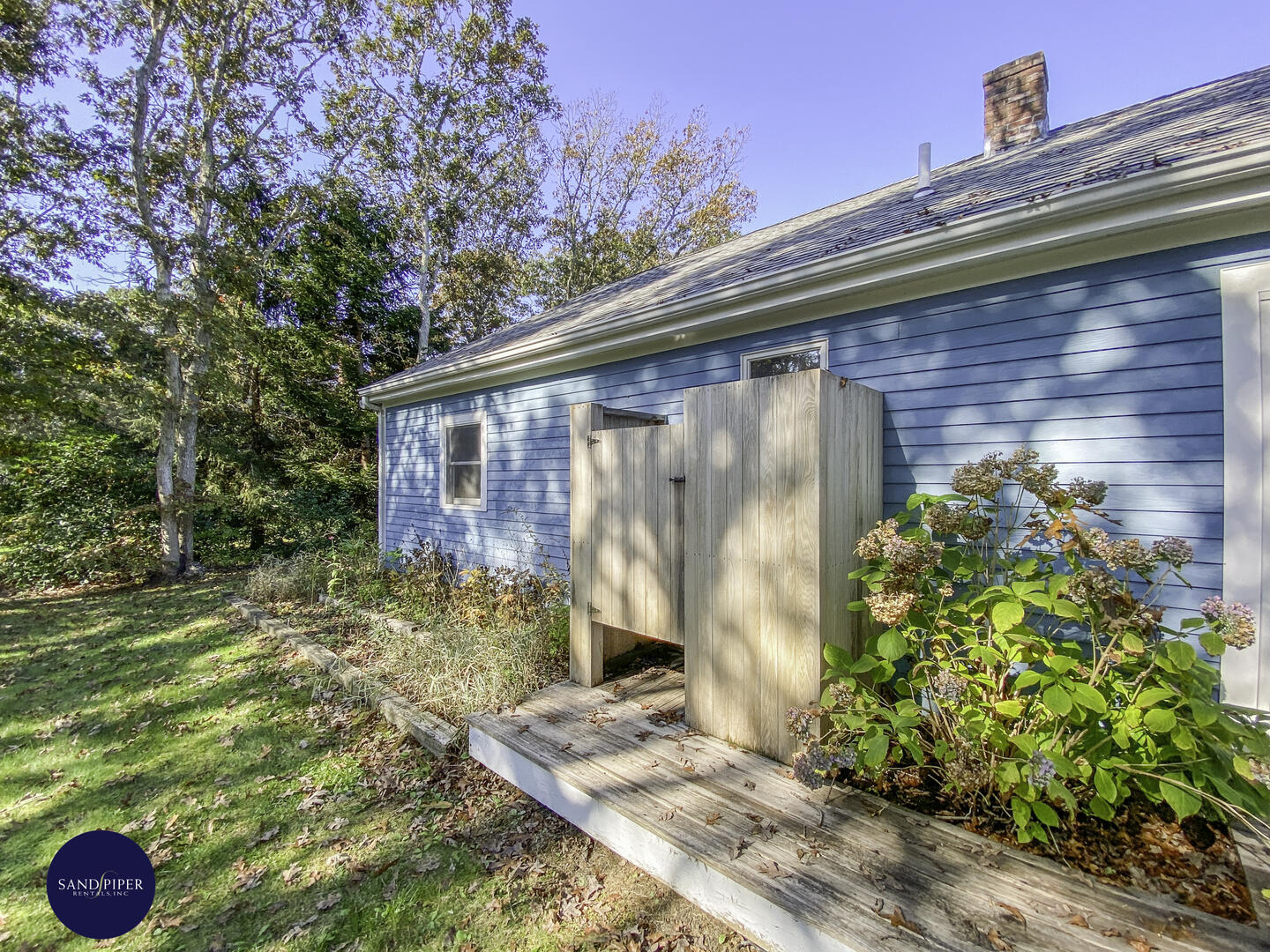 Cape Cod Home 995037