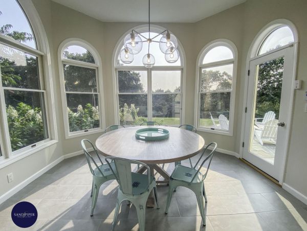 Cape Cod Home 995038