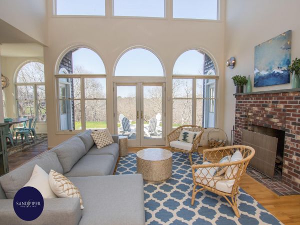 Cape Cod Home 995038