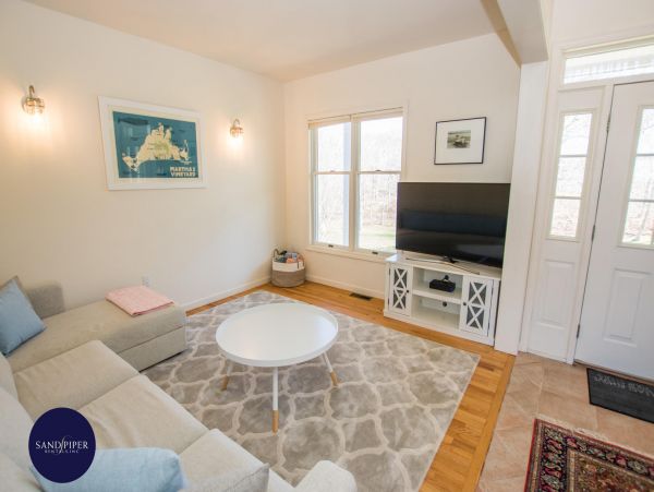 Cape Cod Home 995038